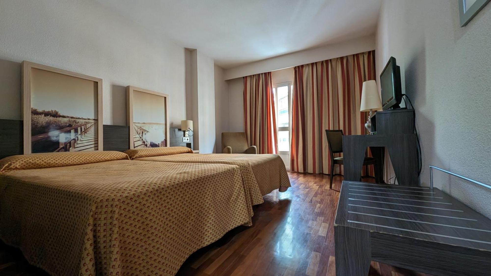 Hotel Santa Cecilia Сьюдад-Реаль Экстерьер фото
